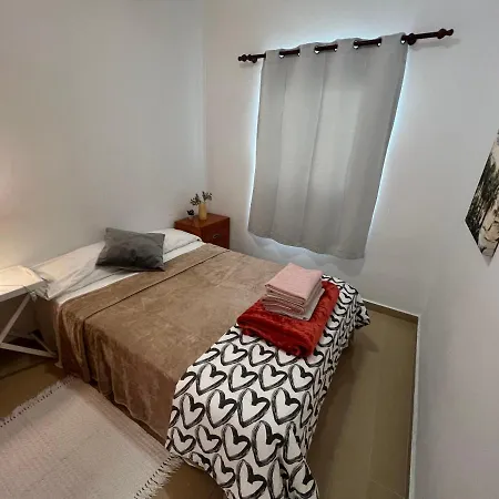 Alquiler De Privadas Con Bano Compartido Y Areas Comunes *