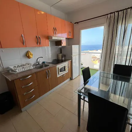 En El Sur De Tenerife Frente Al Mar! Habitación en casa particular *