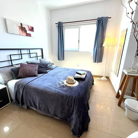 En El Sur De Tenerife Frente Al Mar! Habitación en casa particular *