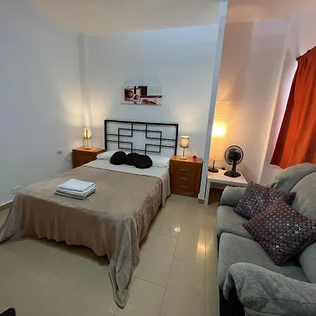 En El Sur De Tenerife Frente Al Mar! Habitación en casa particular *
