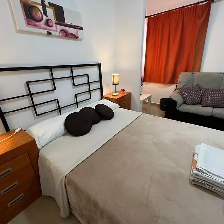 Habitación en casa particular En El Sur De Tenerife Frente Al Mar!